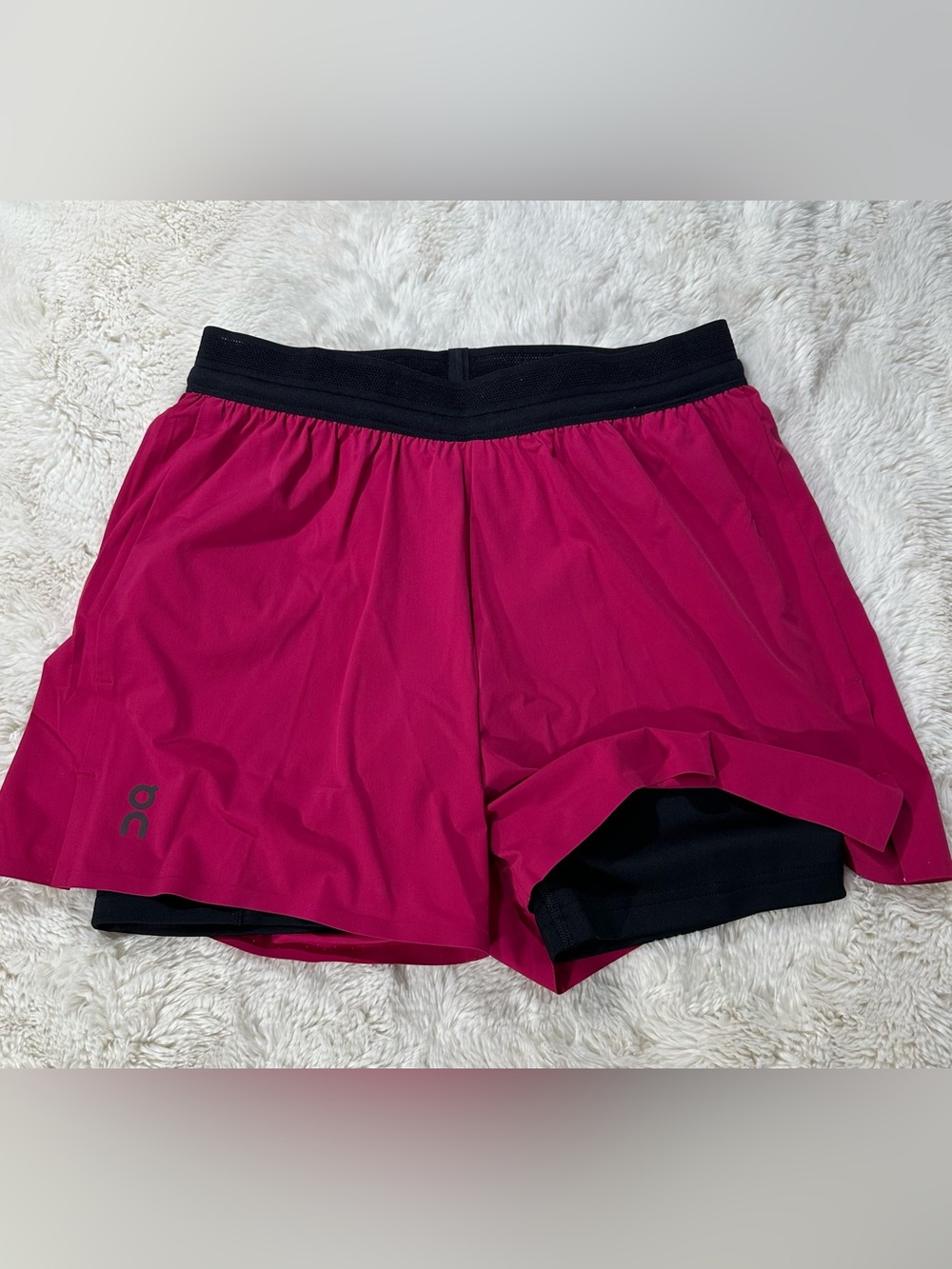 On Cloud Women's 3" Performance 2 in 1 Shorts XS Running Gym Hiking Cheerleading